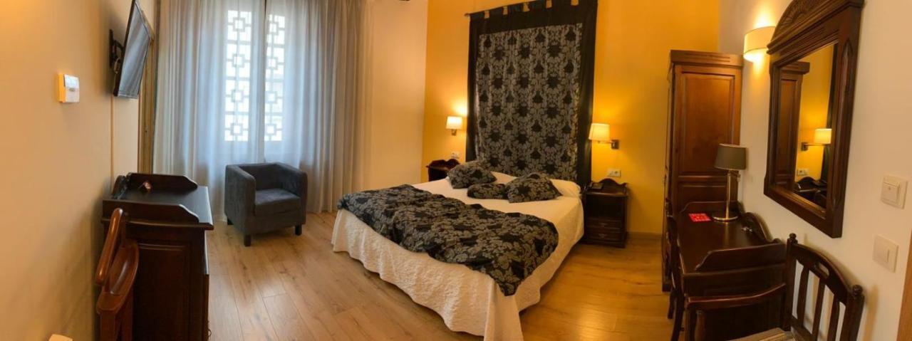 Hotel Cardenal Ram Морелья Экстерьер фото